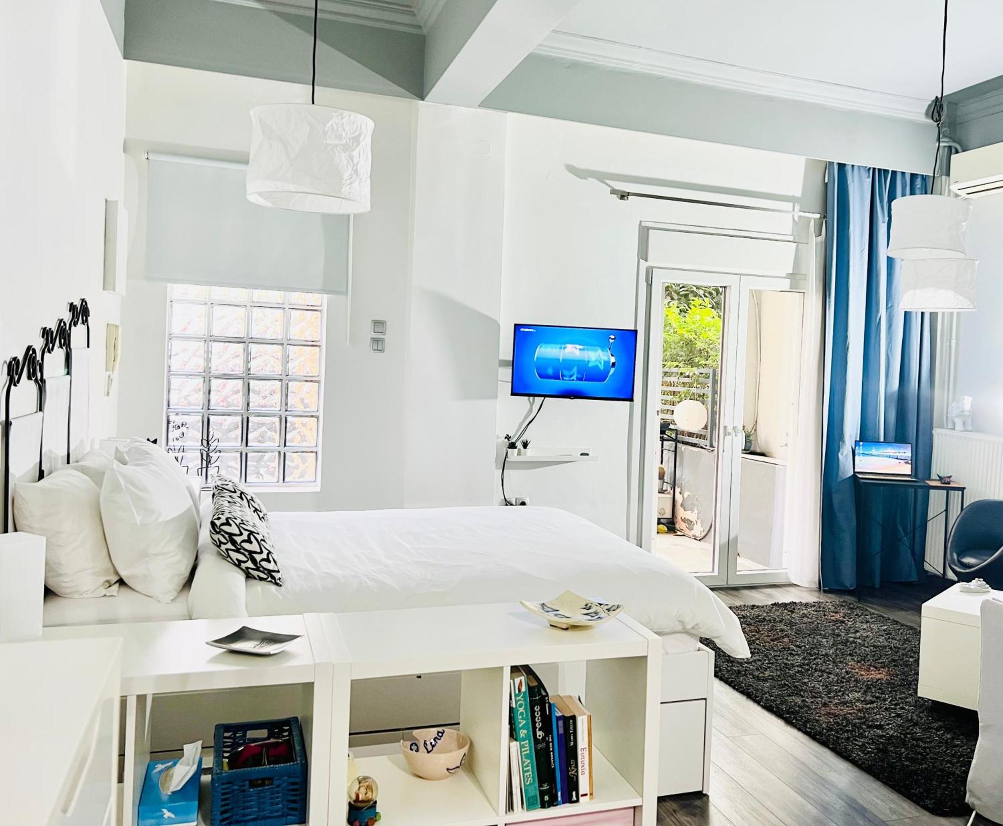 Cozy In Riviera, Next To Snfcc Athen